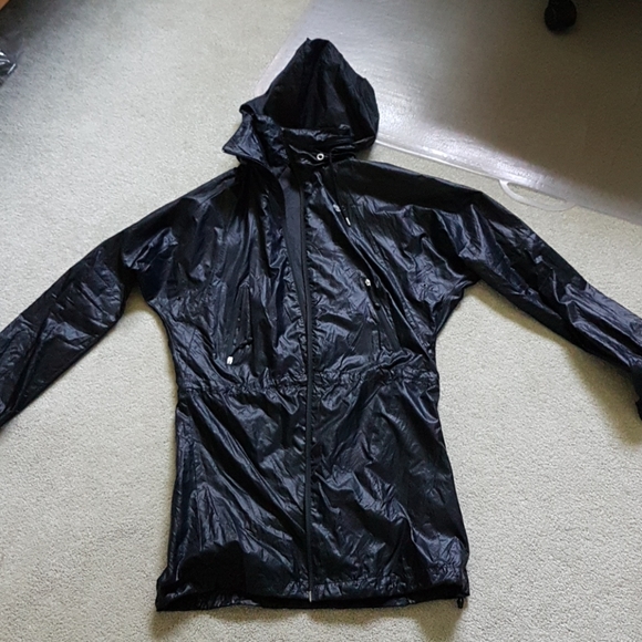 Black Nike rain jacket - Picture 4 of 4